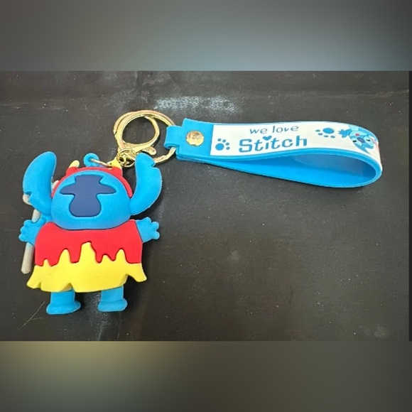 Disney Halloween stitch devil silicone keychain - Picture 2 of 2